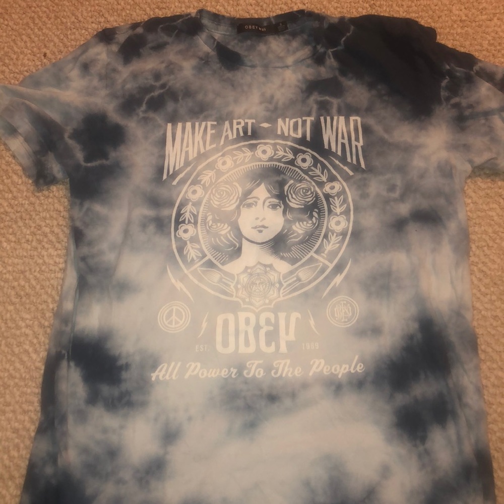 obey t-shirt
